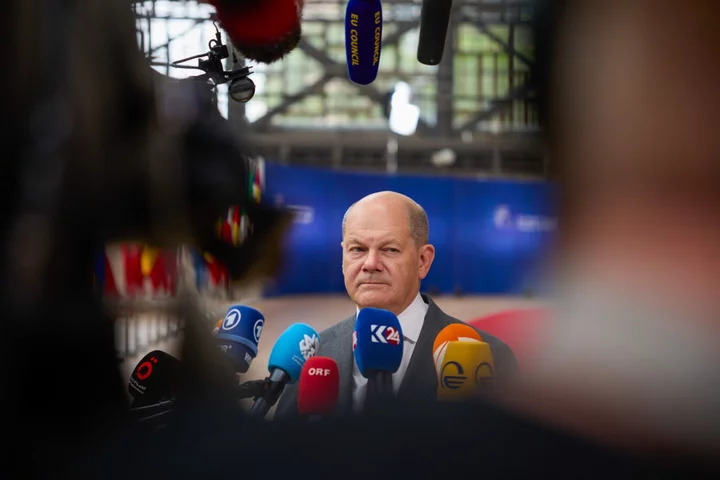 German Voters Sour on Scholz as Government Support Hits New Low