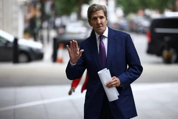 US envoy Kerry heads to China to restart climate talks