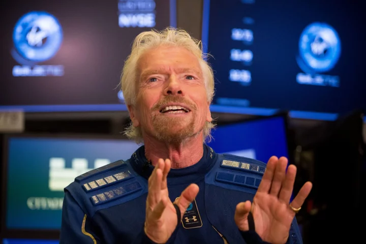 Virgin Galactic Reaches Space in Long-Overdue Commercial Debut