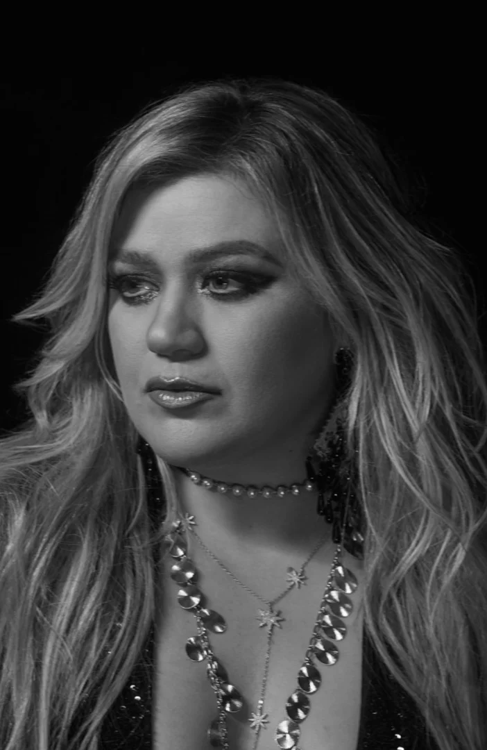 Kelly Clarkson shares her 'favorite kind of high'