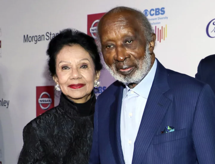 Clarence Avant, ‘Black Godfather' of entertainment, and benefactor of athletes and politicians, dies