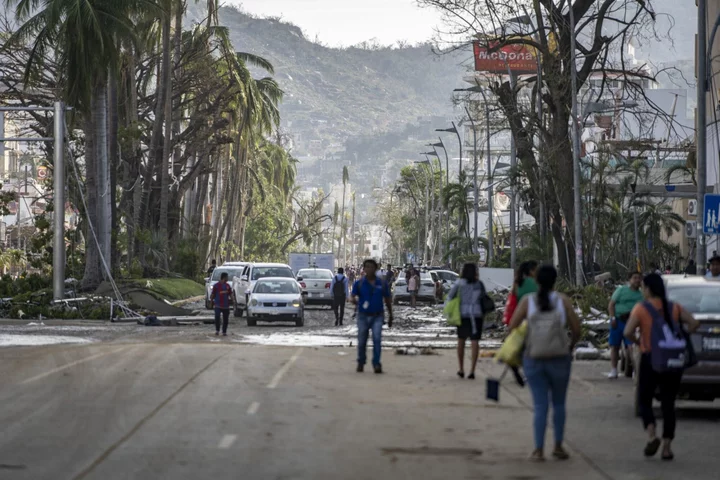 AMLO Defends Acapulco Hurricane Recovery Effort After Criticism of Response