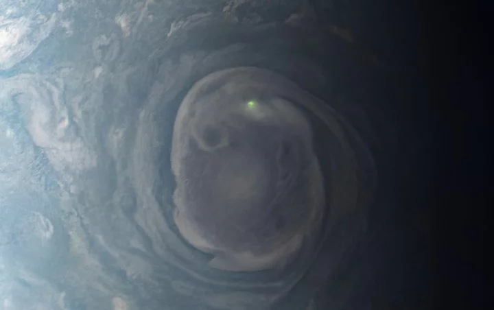 Wow, NASA spacecraft spotted lightning in Jupiter storm
