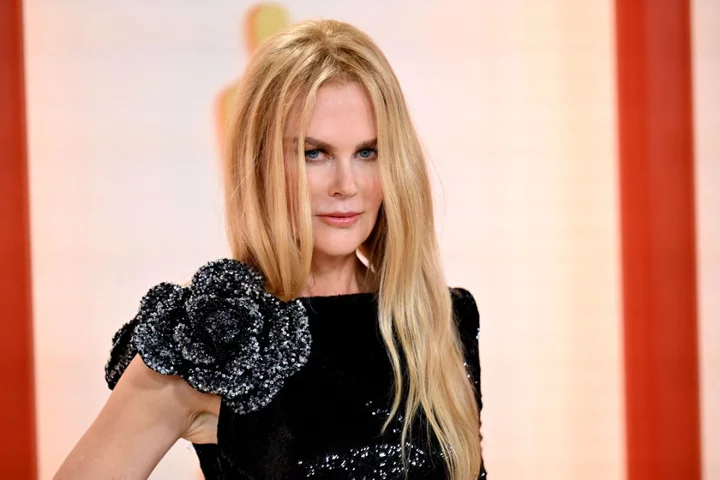 Nicole Kidman defends her controversial Vanity Fair mini skirt cover
