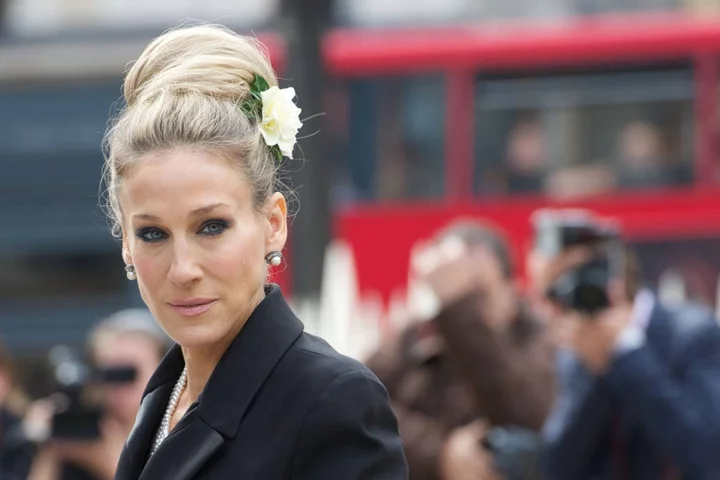 Sarah Jessica Parker rewears iconic Vivienne Westwood wedding dress in And Just Like That