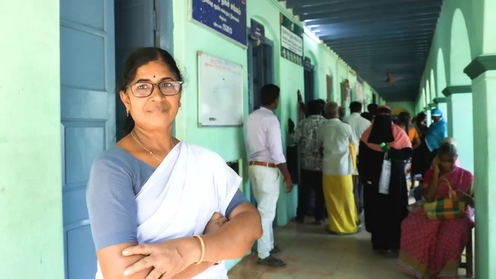 Tamil Nadu: India nurse who delivered more than 10,000 babies