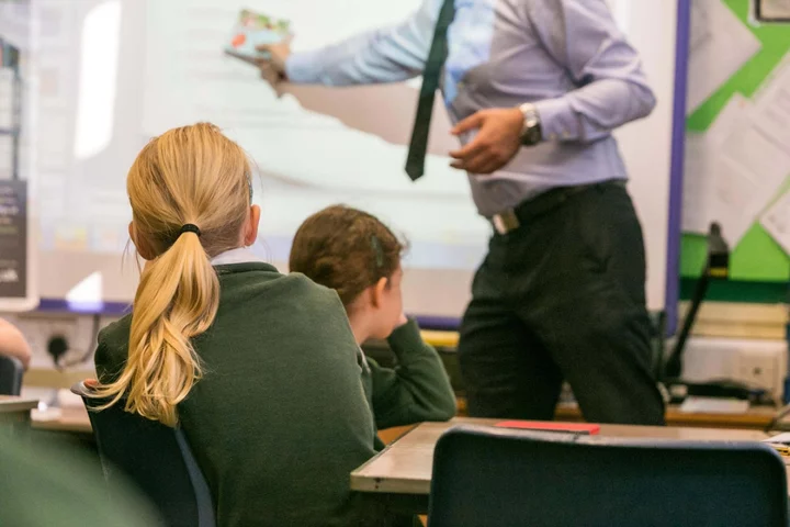 Nearly a third of primary schools have no male classroom teachers – study