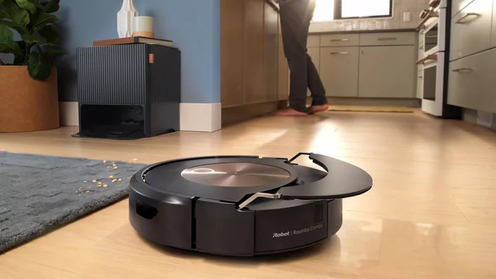 iRobot's Mop-Refilling Roomba Combo j9+ Looks Impressive, But Isn't Revolutionary