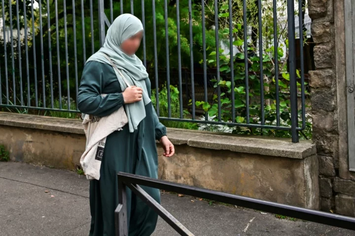 French school abaya ban opens fresh secularism row
