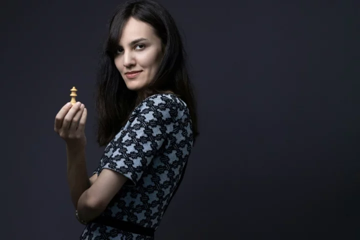 Exiled in France, Iranian chess star salutes 'courage' of protesters