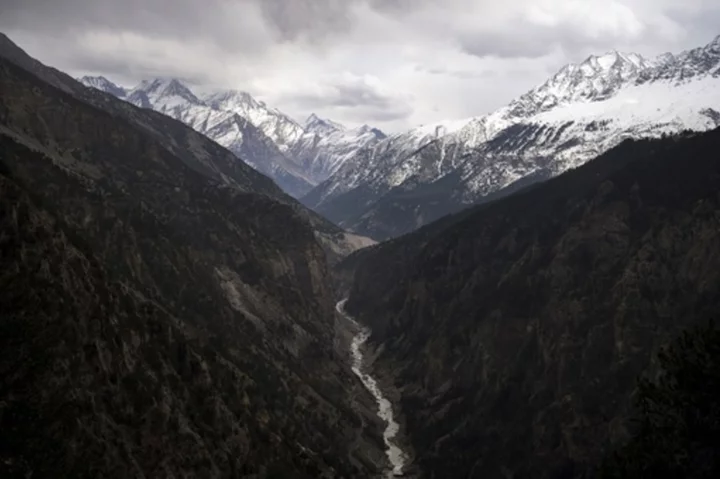Himalayan glaciers could lose 80% of their volume if global warming isn't controlled, study finds