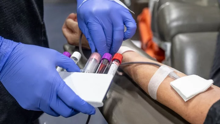 US FDA ends ban on blood donations from gay men
