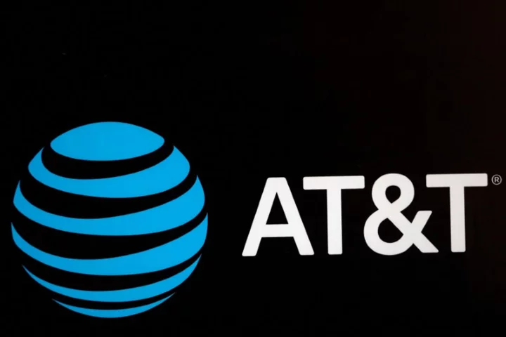 AT&T says tests at some lead cable sites show no public health risk