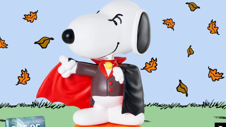 A Limited-Edition, Halloween-Themed Snoopy Bobblehead Just Dropped from FOCO