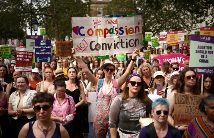 English protesters demand end to criminalisation of abortion