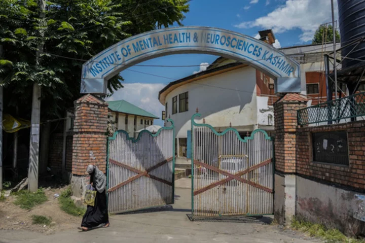 AP photos of Kashmir's mental health clinics show the invisible scars of decades of conflict