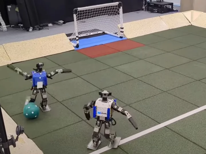 AI robots figure out how to play football in shambolic footage