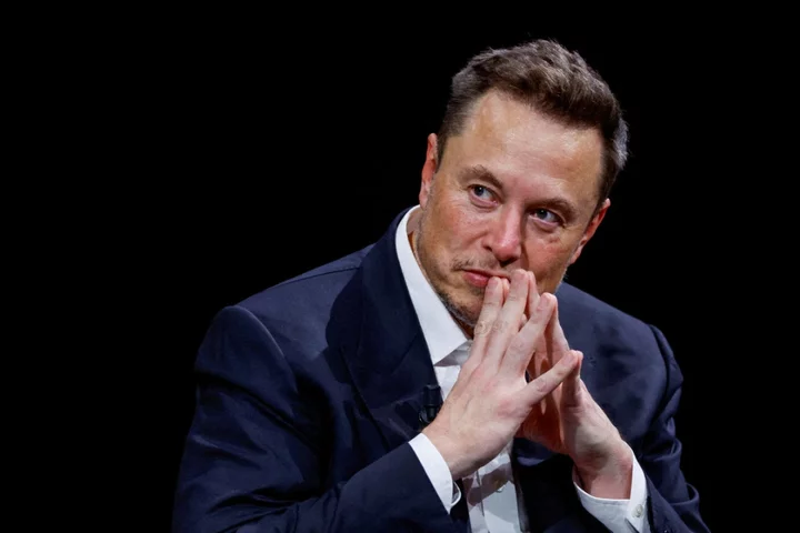 Musk’s Twitter takeover sparks mass exodus of climate experts