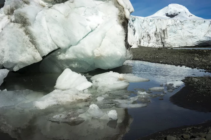 Tides Are Eating Into Glaciers, Triggering More Melting, Study Finds