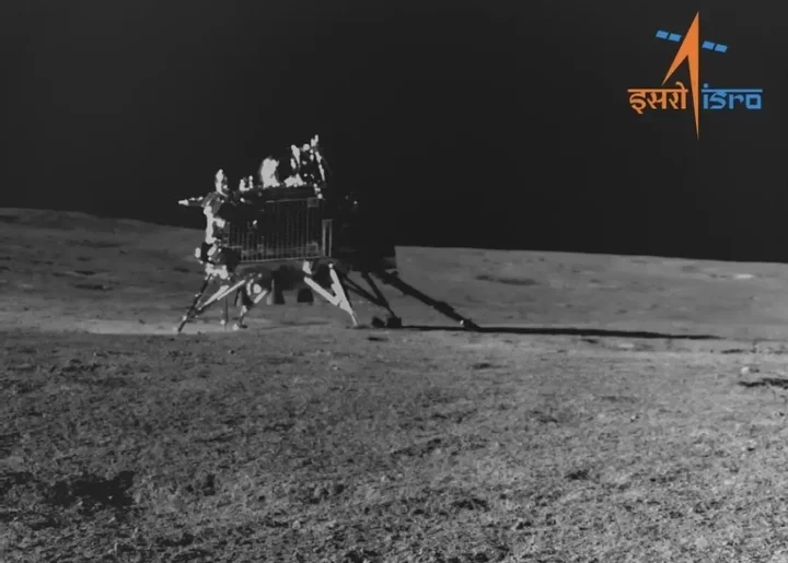 Watch India's moon lander actually hop on the lunar surface