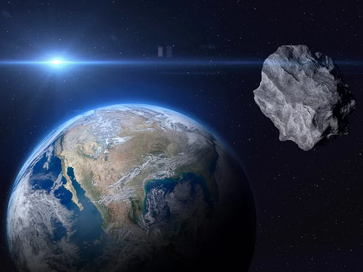 Large asteroid flies close to Earth – and is only spotted days later