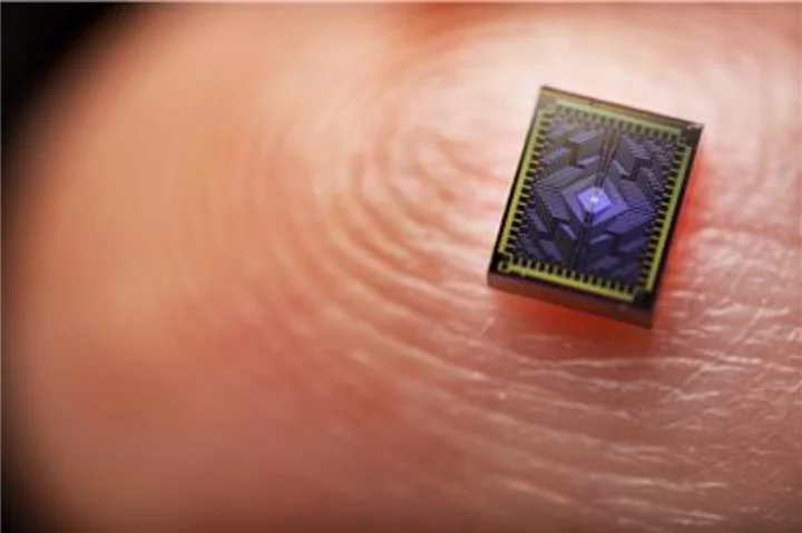 Intel’s New Chip to Advance Silicon Spin Qubit Research for Quantum Computing
