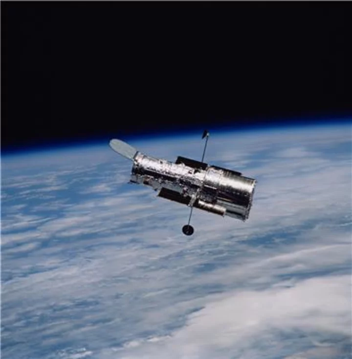 Need a Lift? Astroscale and Momentus Team to Offer NASA a Commercial Solution to Reboost Hubble and Deliver Additional In-Space Servicing