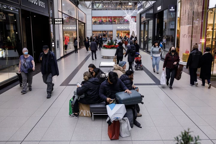 Canada Retail Sales Jump 0.8% in Sharp Spending Rebound