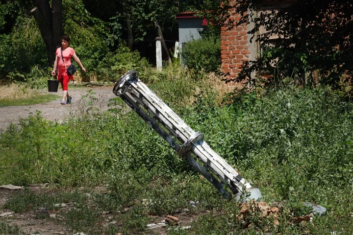 Ukraine Vows Strict Controls Over Controversial Cluster Bomb Use