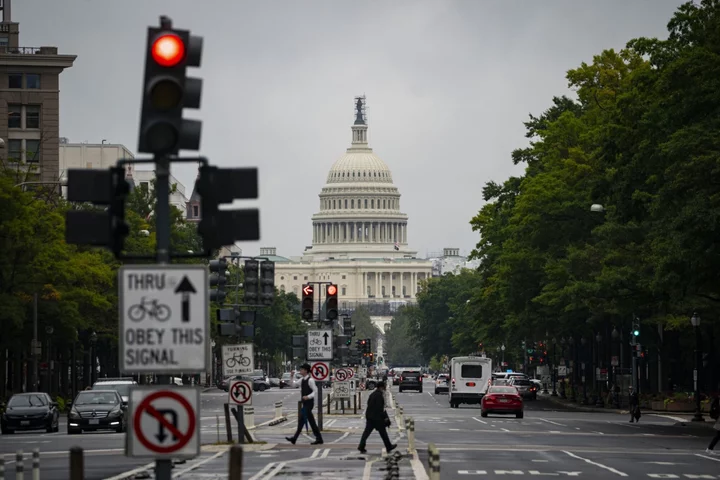 US Government Shutdown’s Economic Risks Grow the Longer It Lasts