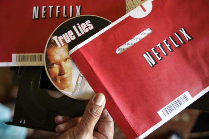 Netflix's DVD-by-mail service bows out as its red-and-white envelopes make their final trip