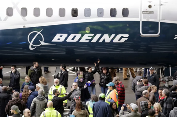 FAA warns of safety hazard from overheating engine housing on Boeing Max jets during anti-icing