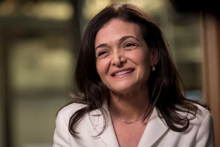 Sheryl Sandberg Sparks ‘Lean In’ Movement for Teens