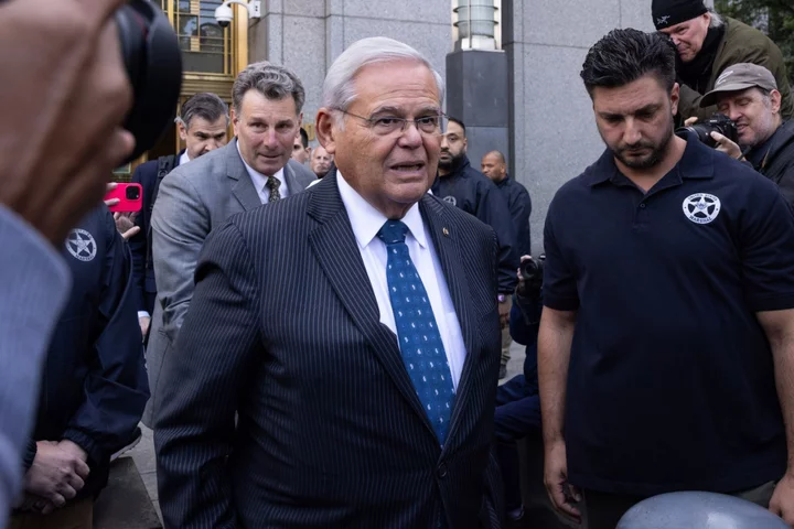 Menendez Tells Democratic Colleagues He Won’t Resign From Senate