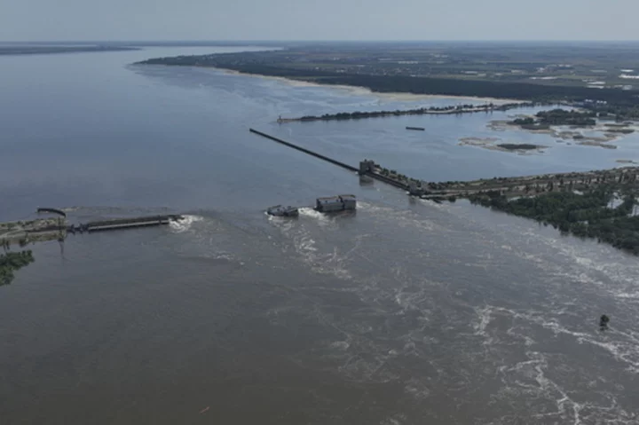 UN complains Russia won't let aid workers into area of Ukraine dam collapse, Moscow says it's unsafe