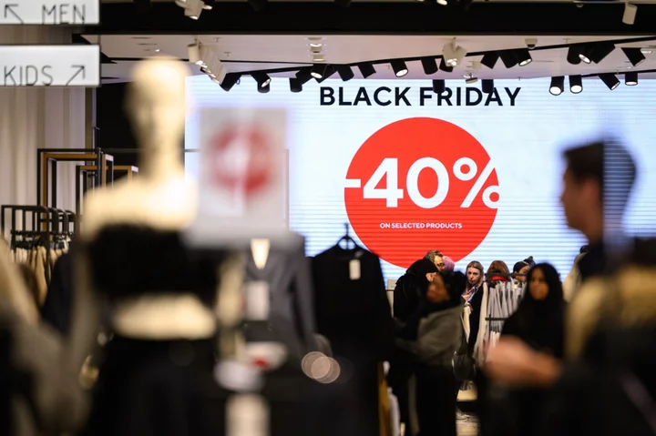 HSBC UK Boss Says Black Friday Spending in Britain Rose Slightly