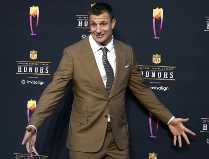 Move over Jimmy Kimmel, it's now the LA Bowl Hosted by Gronk