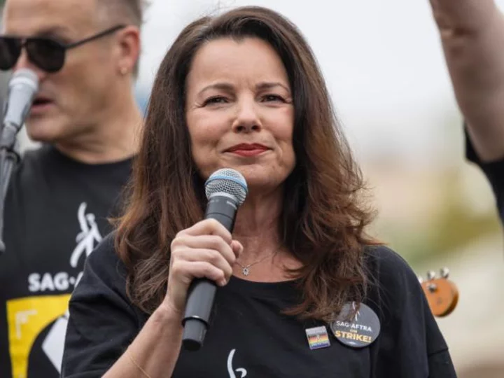 Fran Drescher 'looking forward' to talks resuming between actors' union and  Hollywood studios next week