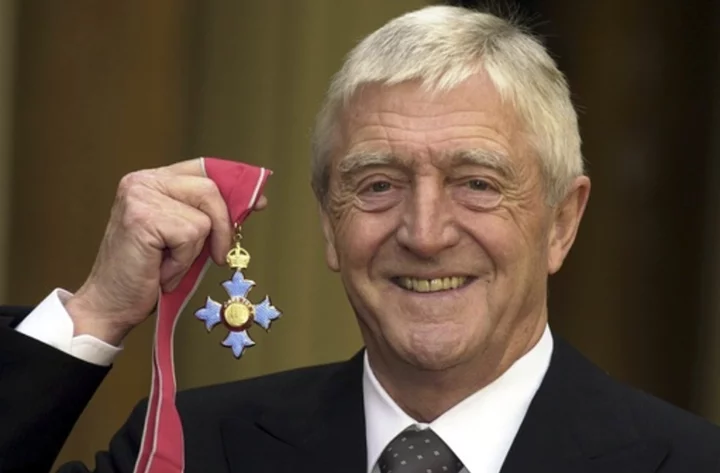 Renowned British talk show host Michael Parkinson dies at age 88