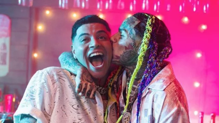 Why do 6ix9ine fans think he has a boyfriend?