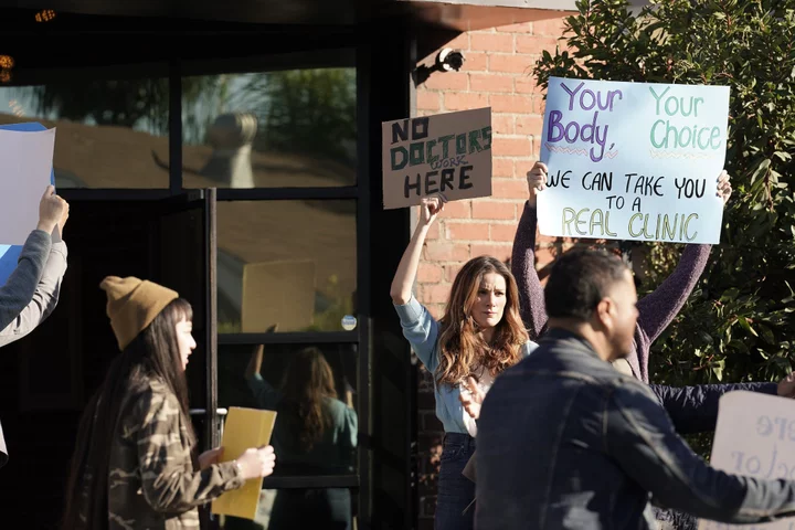 Yelp and Texas officials square off over free speech and anti-abortion centers