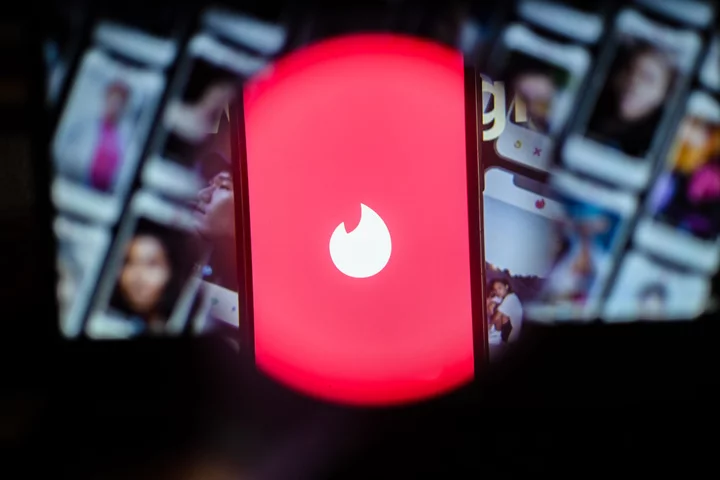 Tinder is removing social handles from bios