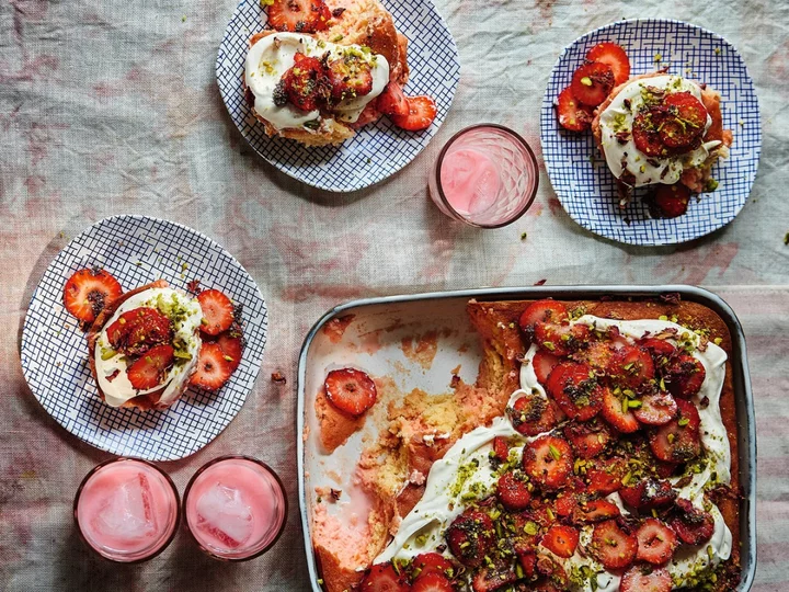 Falooda milk cake: A new way to eat your summer strawberries