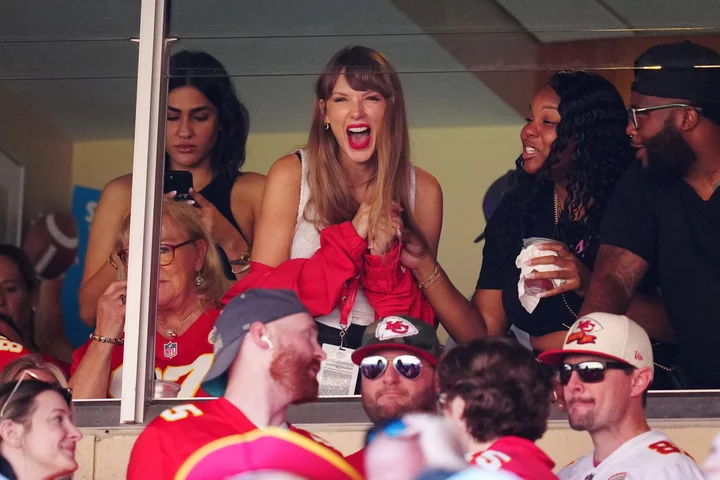 Thanks to Travis Kelce, Swifties enter their football era