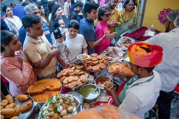 Oreo fritters to teacup pizza: Indian street food gets trendy