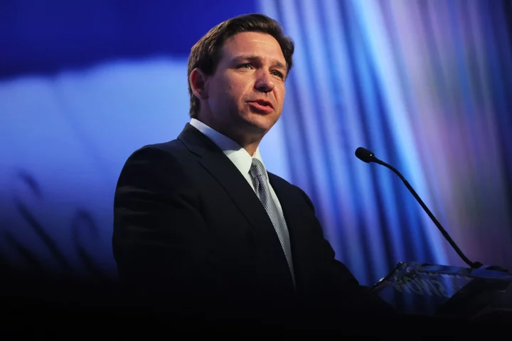 DeSantis to Unveil Economic Agenda in Bid to Revive Campaign