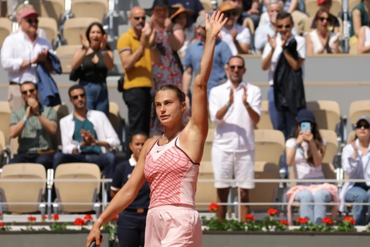 Jeers rain down as Kostyuk refuses to shake hands with Sabalenka at French Open