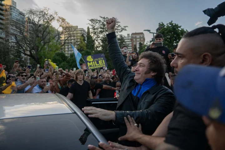 After $24 Billion Wipeout, Argentina’s Bonds Face Election Test