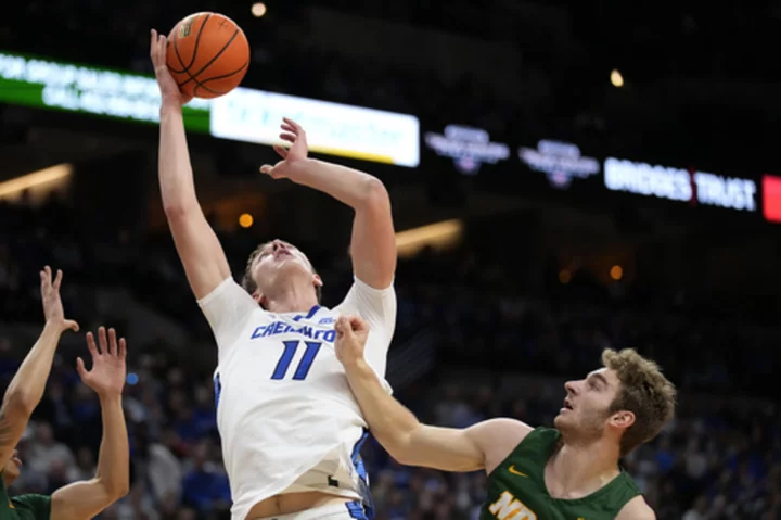 Kalkbrenner finds his offense in decisive run as No. 8 Creighton rolls past North Dakota State 89-60