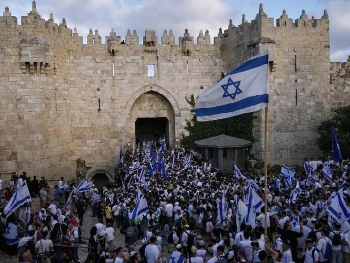 Contentious Flag March attracts thousands of Israelis to Jerusalem's Old City